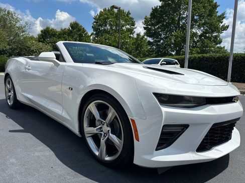 Used 2016 Chevrolet Camaro SS RWD image 18