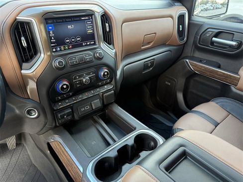 Used 2021 Chevrolet Silverado 1500 High Country w/ Technology Package image 26