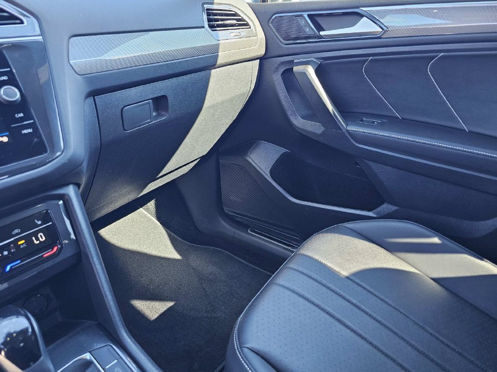 Used 2024 Volkswagen Tiguan SE R-Line FWD image 48