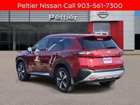 Certified 2023 Nissan Rogue Platinum w/ Platinum Premium Package FWD image 4