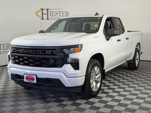 Used 2023 Chevrolet Silverado 1500 Custom RWD image 4