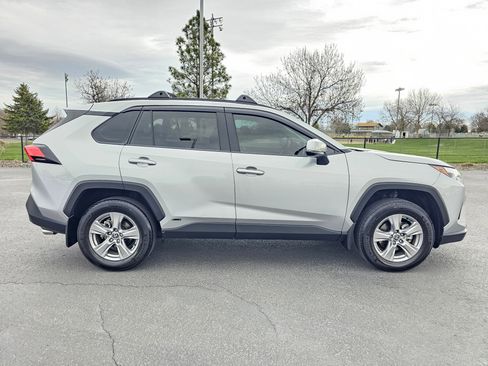 Used 2024 Toyota RAV4 XLE image 37