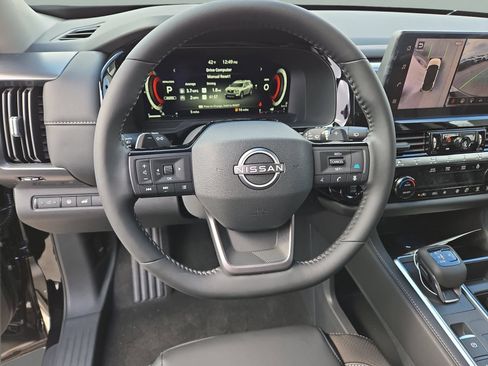New 2026 Nissan Pathfinder SL AWD/4WD image 35