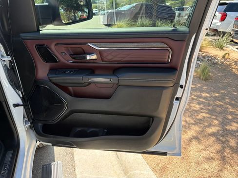 Used 2025 RAM 1500 Limited AWD/4WD image 40