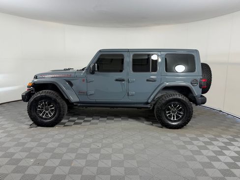 Used 2024 Jeep Wrangler Unlimited Rubicon image 2