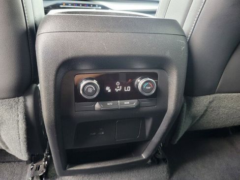 Used 2026 Buick Enclave Sport Touring FWD image 28
