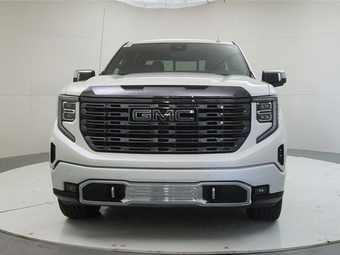Used 2023 GMC Sierra 1500 Denali Ultimate AWD/4WD image 2
