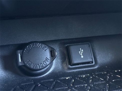 Used 2021 Toyota RAV4 XLE image 22