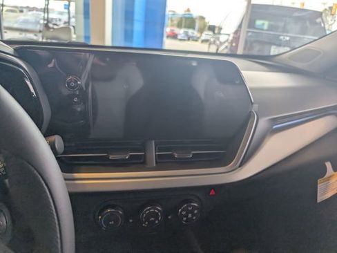 New 2026 Chevrolet Trax LS w/ LS Convenience Package image 20