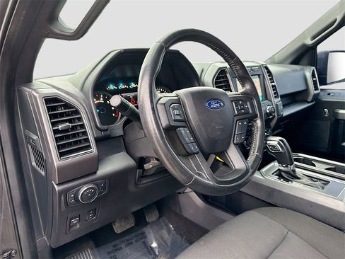 Used 2018 Ford F150 XLT w/ Equipment Group 302A Luxury image 9