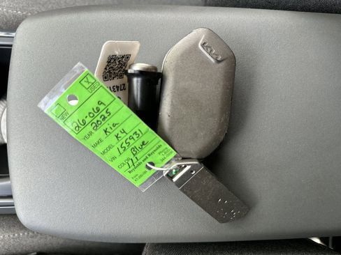 Used 2025 Kia K4 EX image 27