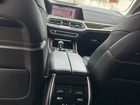 Used 2019 BMW X7 xDrive40i w/ Premium Package image 15