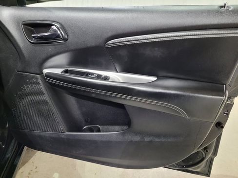 Used 2017 Dodge Journey GT w/ Flexible Seating Group image 51