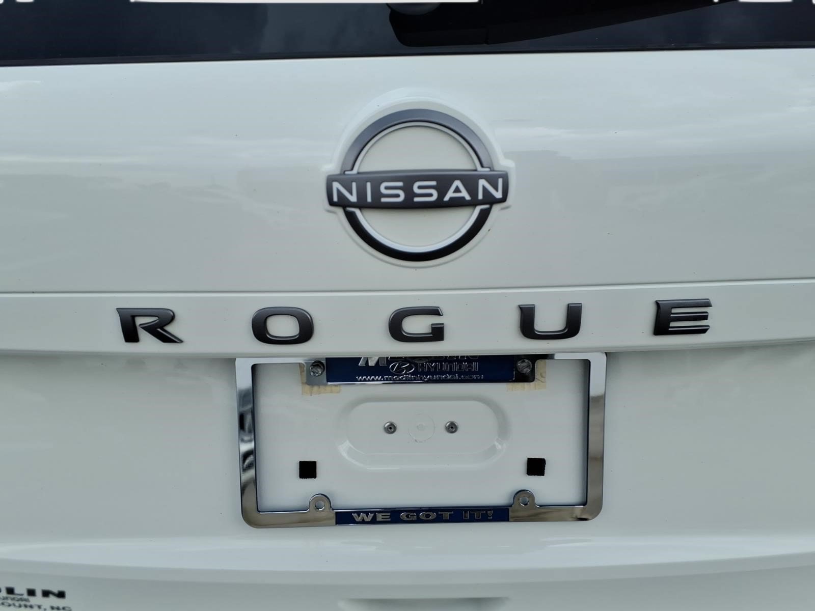 Used 2026 Nissan Rogue S AWD/4WD image 5