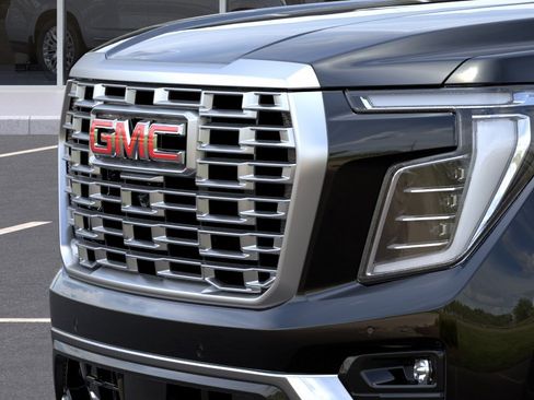 New 2026 GMC Yukon Denali w/ Advanced Technology Package AWD/4WD image 37