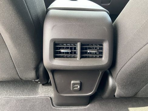 Used 2024 Chevrolet Equinox LS w/ LS Convenience Package FWD image 20