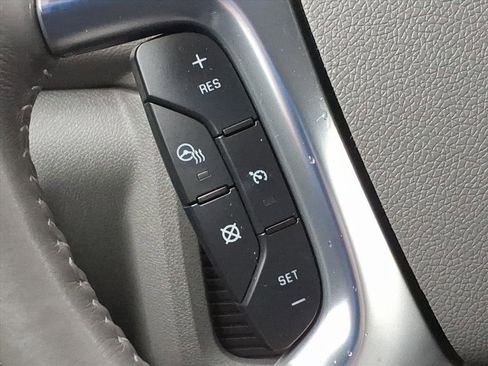 Used 2017 Chevrolet Traverse Premier image 15