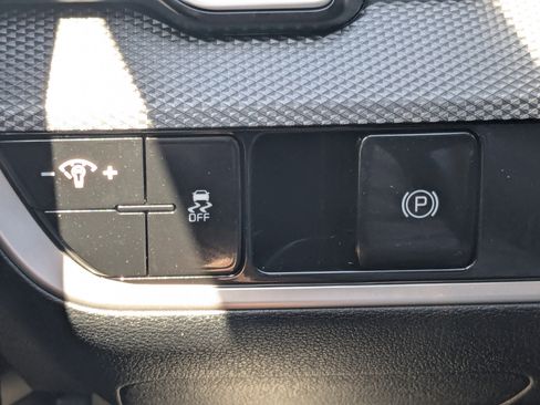 Certified 2025 Kia Sportage LX AWD/4WD image 30