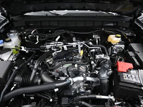 New 2025 Ford Bronco Badlands w/ Sasquatch Package image 13