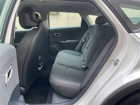 Used 2025 Kia K4 LXS image 24