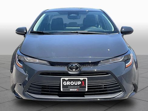 Used 2026 Toyota Corolla LE FWD image 4