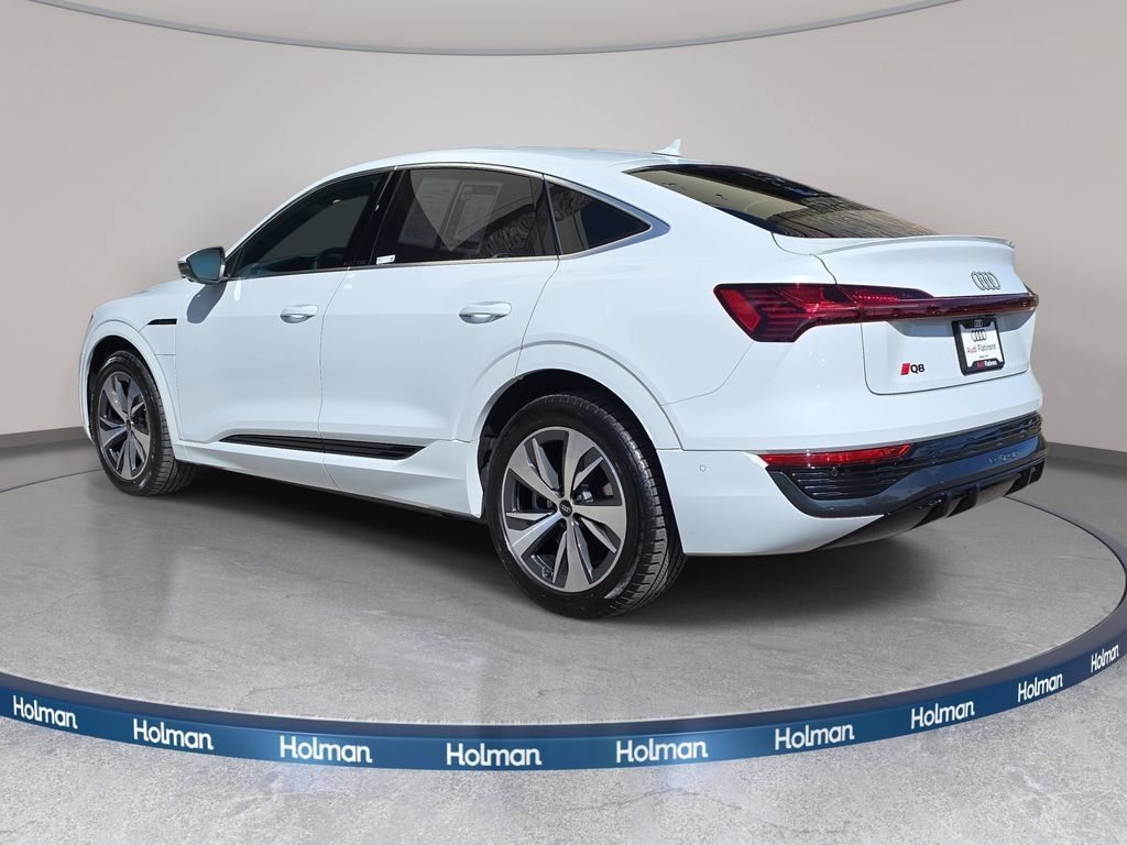 Used 2024 Audi Q8 e-tron Premium Plus w/ Premium Plus Package AWD/4WD image 8
