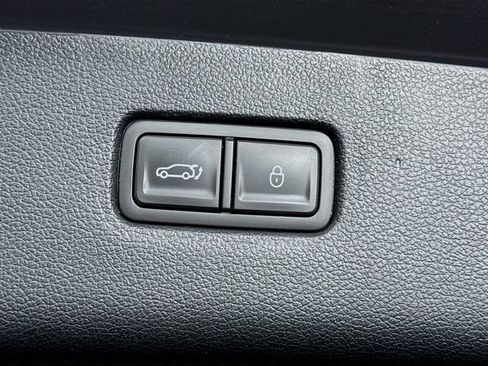 Used 2022 Genesis GV80 2.5T w/ Advanced Package 02 AWD/4WD image 46