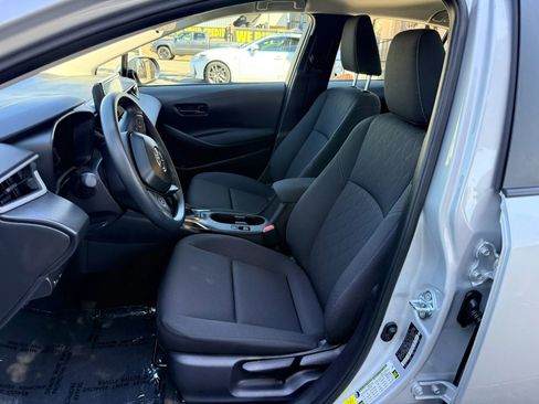 Used 2026 Toyota Corolla LE FWD image 9