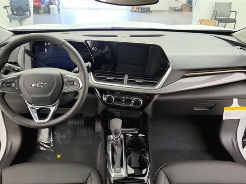 New 2026 Chevrolet Trax ACTIV w/ Sunroof Package image 59