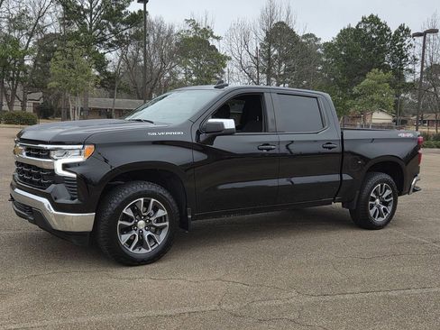 Used 2024 Chevrolet Silverado 1500 LT image 7