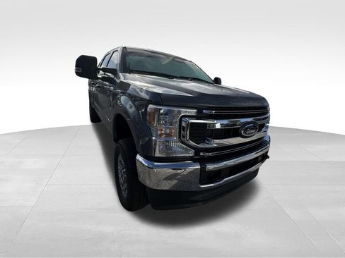 Used 2022 Ford F250 XLT AWD/4WD image 2