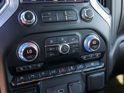 Used 2021 GMC Sierra 1500 SLT image 18