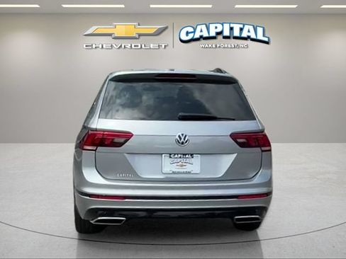 Used 2021 Volkswagen Tiguan SE R-Line FWD image 4
