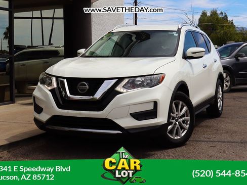 Used 2019 Nissan Rogue SV FWD image 1