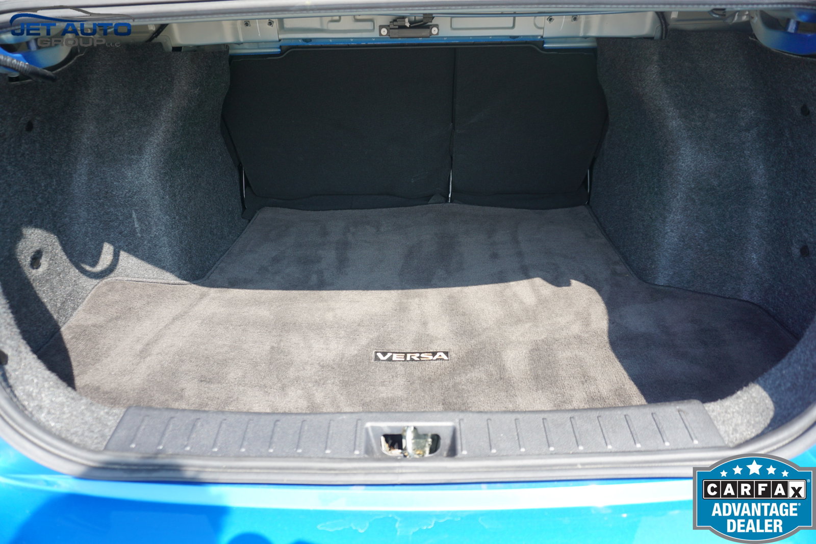 Used 2024 Nissan Versa SV FWD image 17