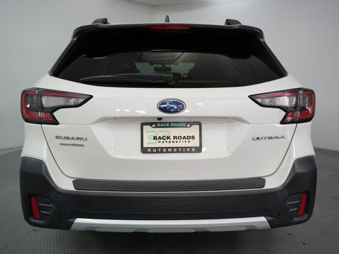 Used 2020 Subaru Outback Limited image 8