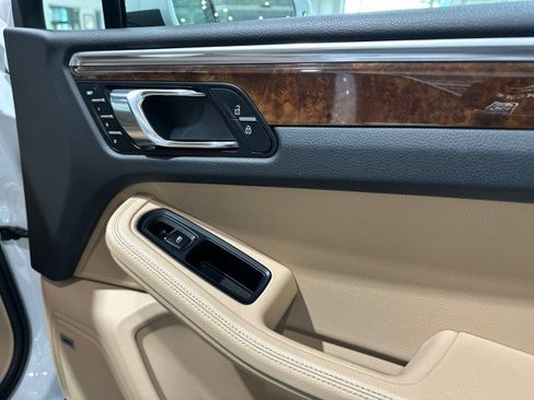 Used 2019 Porsche Macan AWD/4WD image 55