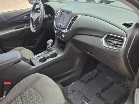 Used 2023 Chevrolet Equinox LT FWD image 15