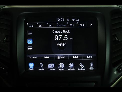 Used 2017 Jeep Cherokee Limited AWD/4WD image 11