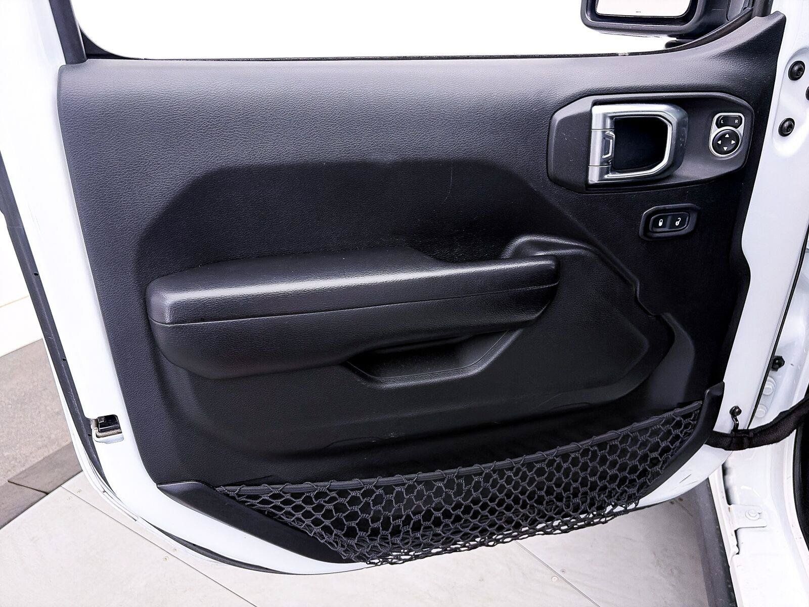Used 2019 Jeep Wrangler Unlimited Rubicon AWD/4WD image 16
