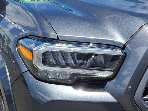 Used 2023 Toyota Tacoma TRD Sport AWD/4WD image 10