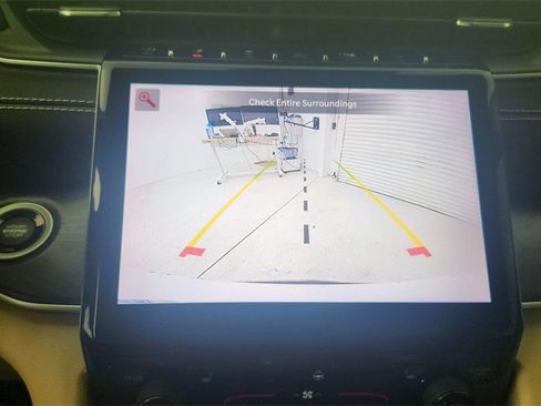 Used 2022 Jeep Grand Cherokee L Limited image 22