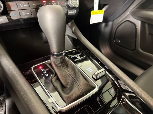 New 2026 Jeep Compass Latitude w/ Sun and Sound Group AWD/4WD image 34
