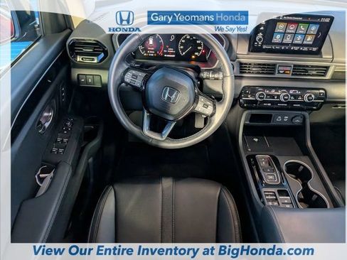 Used 2025 Honda Pilot Touring image 20