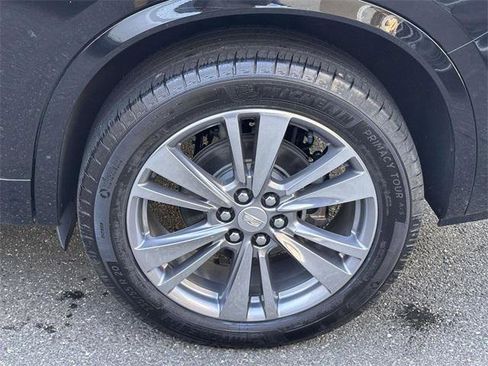 Used 2025 Cadillac XT6 Premium Luxury image 11