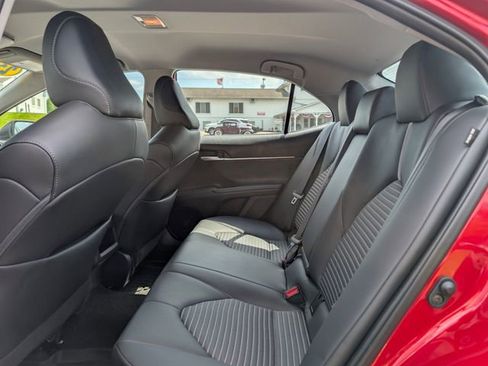 Used 2023 Toyota Camry SE FWD image 17