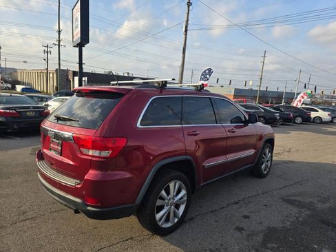 Used 2013 Jeep Grand Cherokee Laredo AWD/4WD image 4