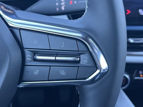 New 2026 Chevrolet Equinox EV LT image 8