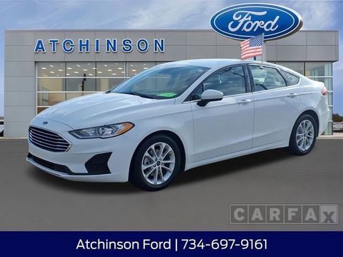 Used 2020 Ford Fusion SE image 1