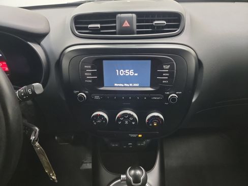 Used 2018 Kia Soul image 21